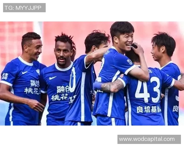 足球明星是否已经抵达武汉引发球迷热议与期待
