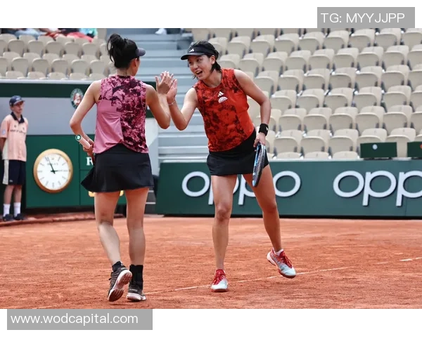 赛后分析广州网球队与西安网球队在比赛中的灵活性表现与战术调整